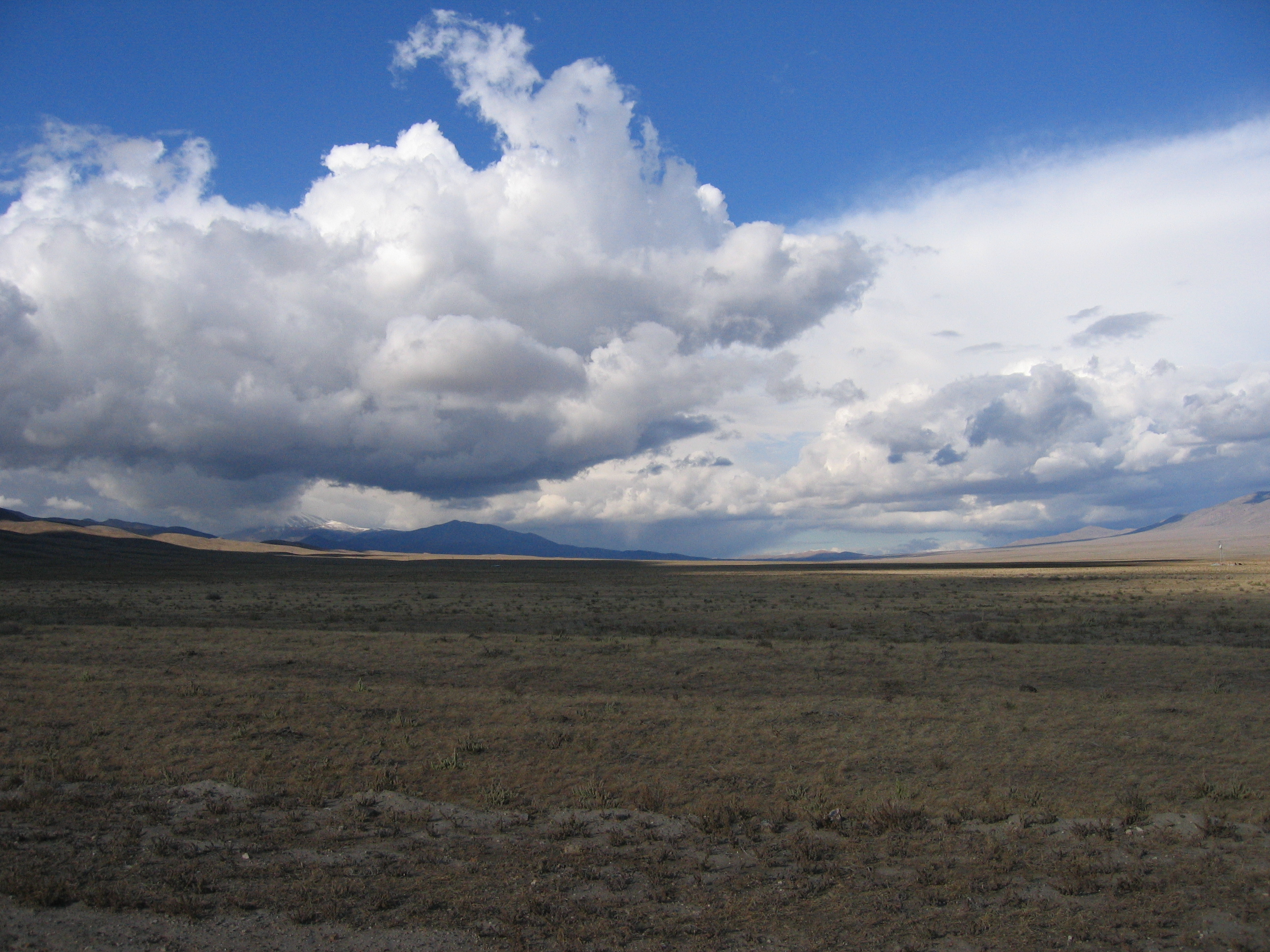 photo of basin with clouds